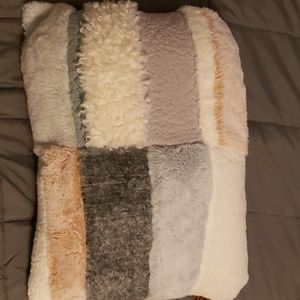 UGG Fresno oblong pillow